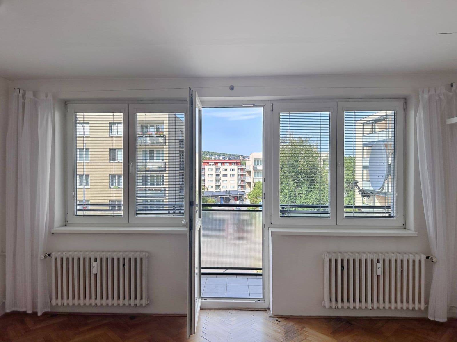 Prodej bytu 2+kk 89 m², Česká, Praha, Praha Prodej bytu 2+kk 89 m², Česká, Praha, Praha