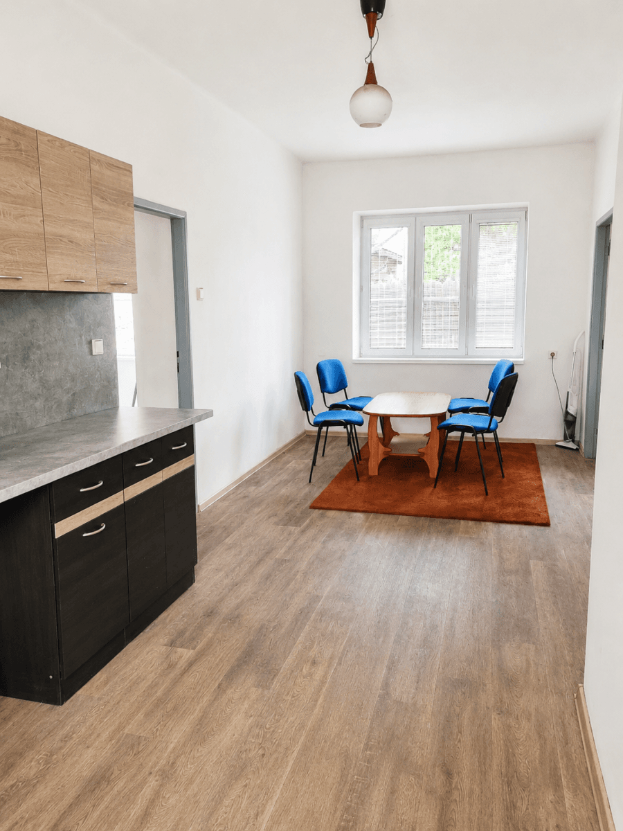 Prodej domu 228 m², pozemek 295 m², Obránců míru, Trnávka, Pardubický kraj Prodej domu 228 m², pozemek 295 m², Obránců míru, Trnávka, Pardubický kraj