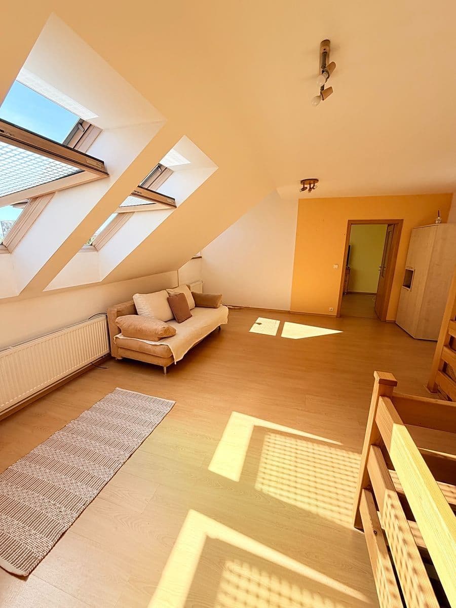 Prodej bytu 4+1 122 m², U Trojice, České Budějovice, Jihočeský kraj Prodej bytu 4+1 122 m², U Trojice, České Budějovice, Jihočeský kraj