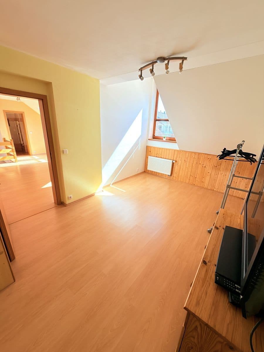 Prodej bytu 4+1 122 m², U Trojice, České Budějovice, Jihočeský kraj Prodej bytu 4+1 122 m², U Trojice, České Budějovice, Jihočeský kraj