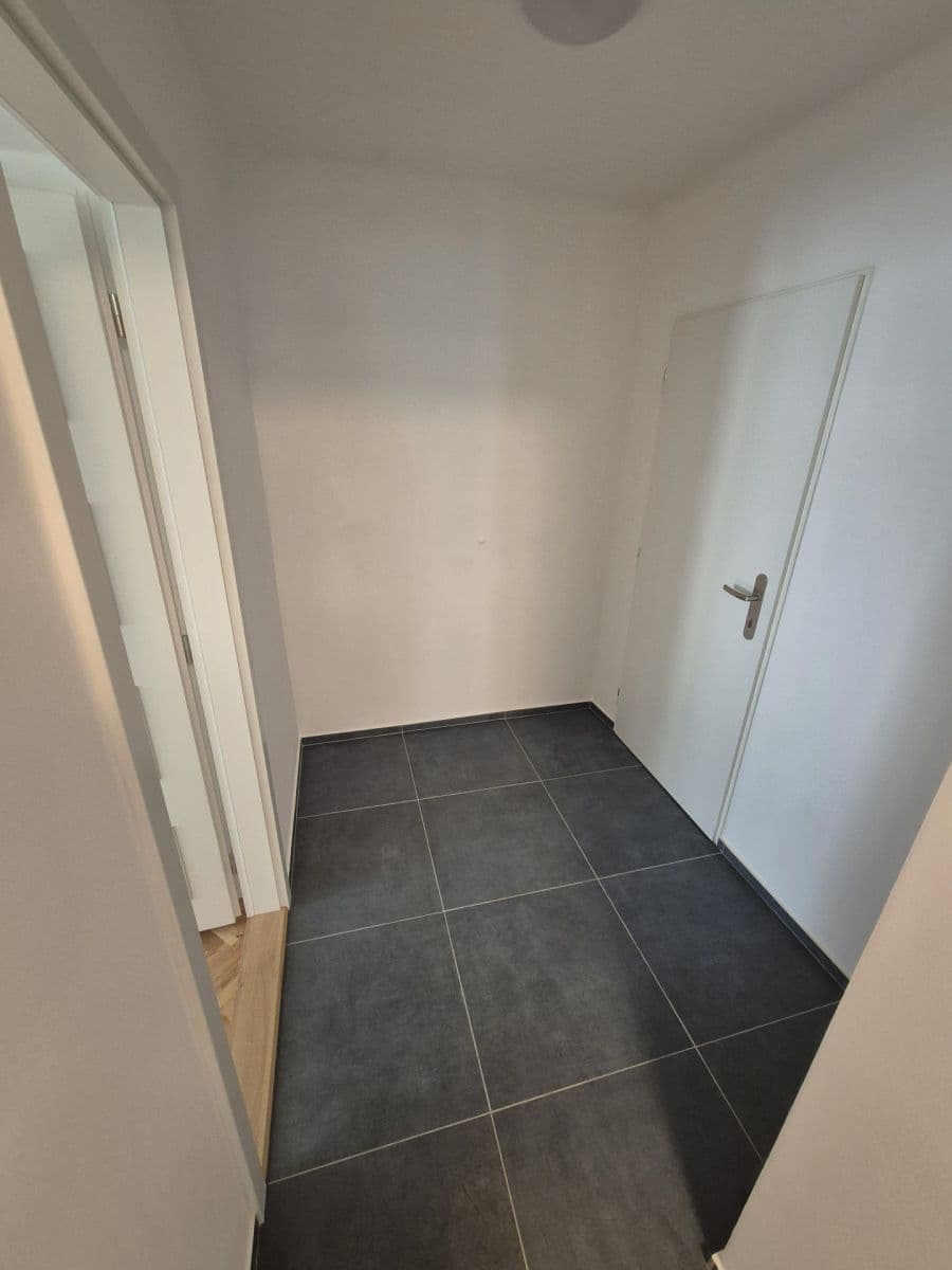 Pronájem bytu 3+1 58 m², Kotěrova, Praha, Praha Pronájem bytu 3+1 58 m², Kotěrova, Praha, Praha