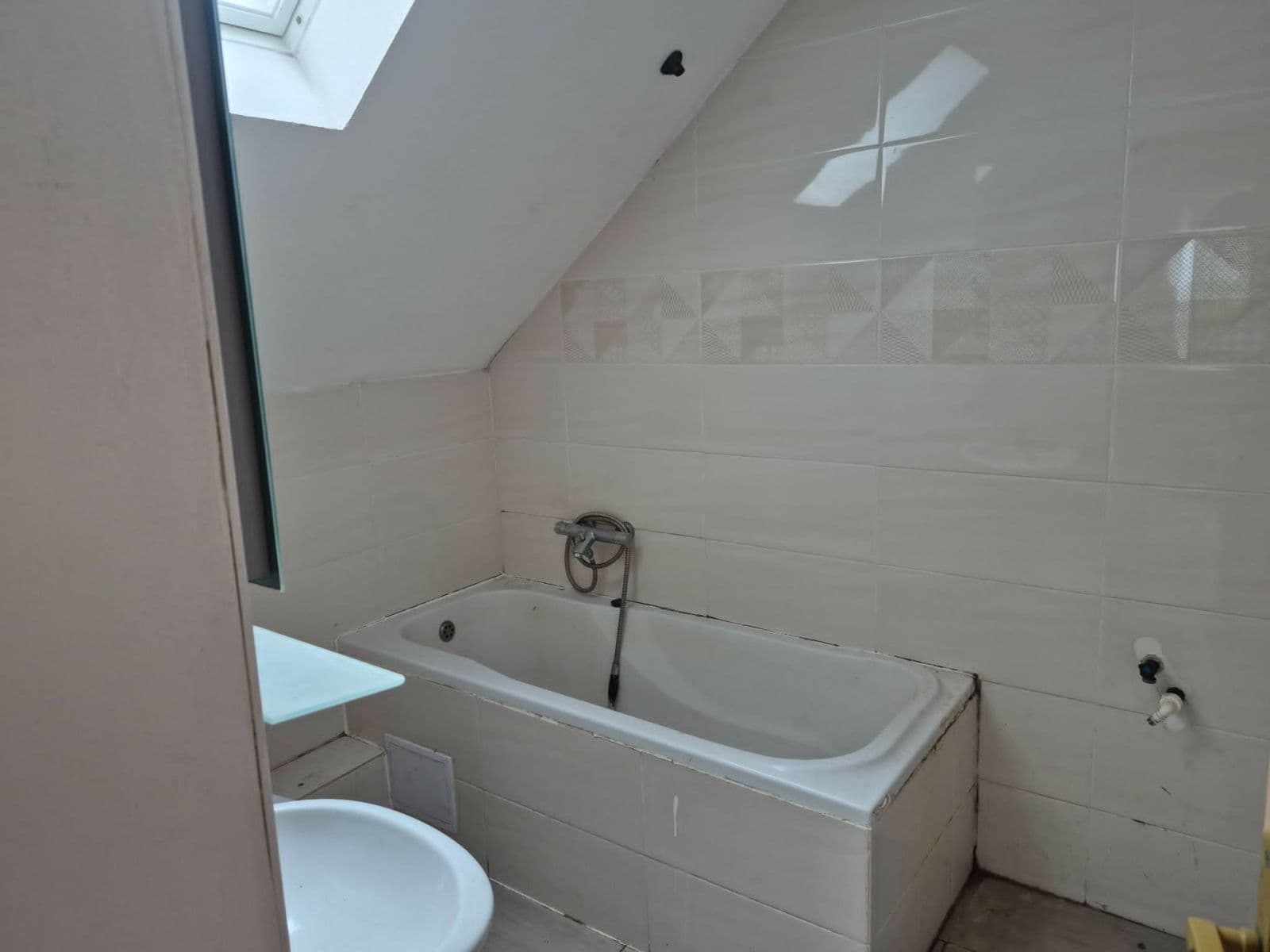 Prodej domu 200 m², pozemek 2.980 m², Nechanice, Královéhradecký kraj Prodej domu 200 m², pozemek 2.980 m², Nechanice, Královéhradecký kraj