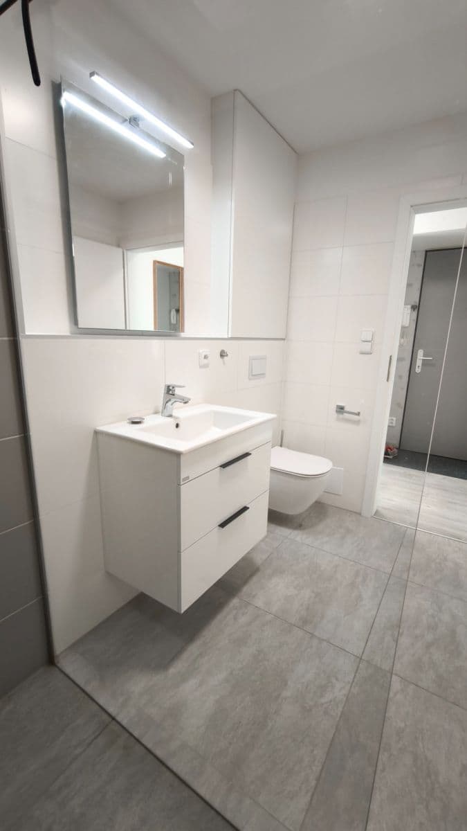 Pronájem bytu 1+kk 32 m², Věry Pánkové, Olomouc, Olomoucký kraj Pronájem bytu 1+kk 32 m², Věry Pánkové, Olomouc, Olomoucký kraj