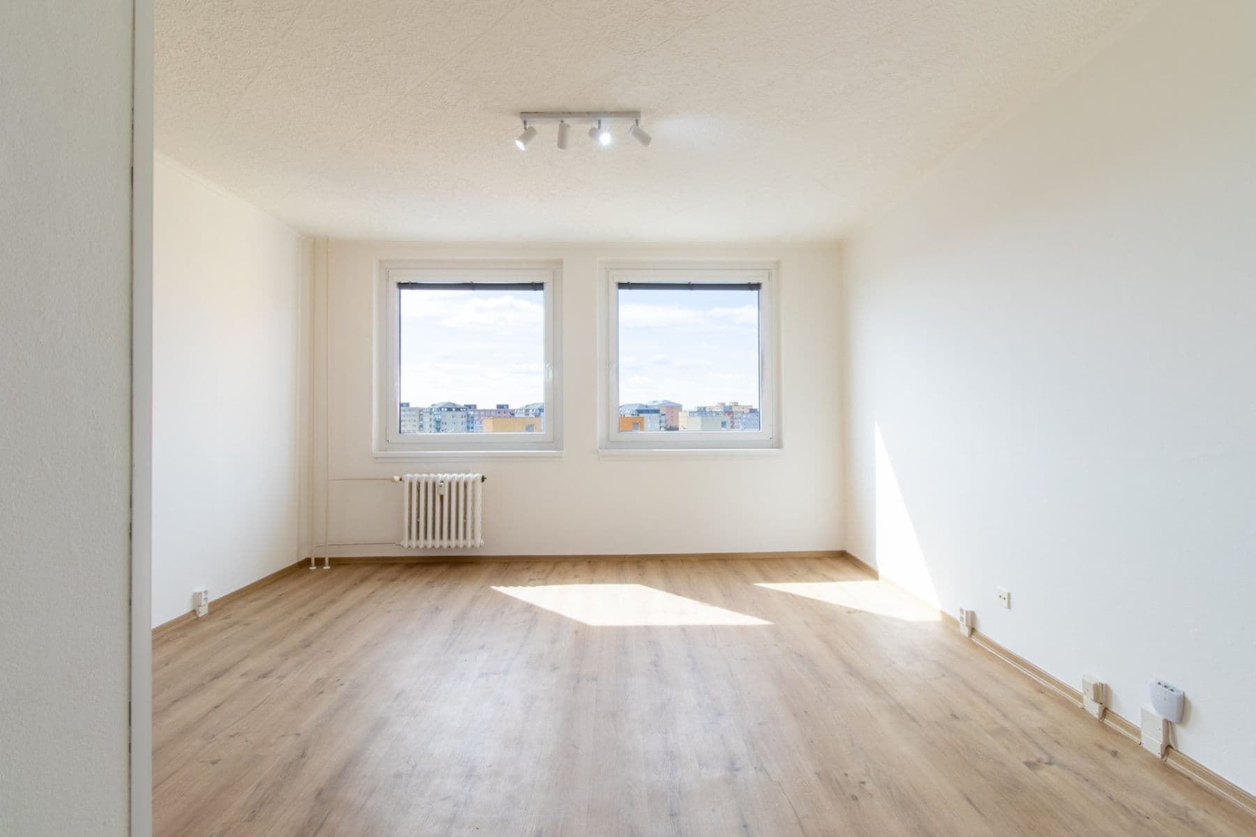 Pronájem bytu 2+kk 45 m², Generála Janouška, Praha, Praha Pronájem bytu 2+kk 45 m², Generála Janouška, Praha, Praha