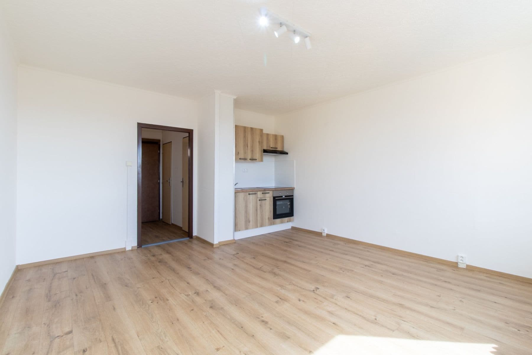 Pronájem bytu 2+kk 45 m², Generála Janouška, Praha, Praha Pronájem bytu 2+kk 45 m², Generála Janouška, Praha, Praha