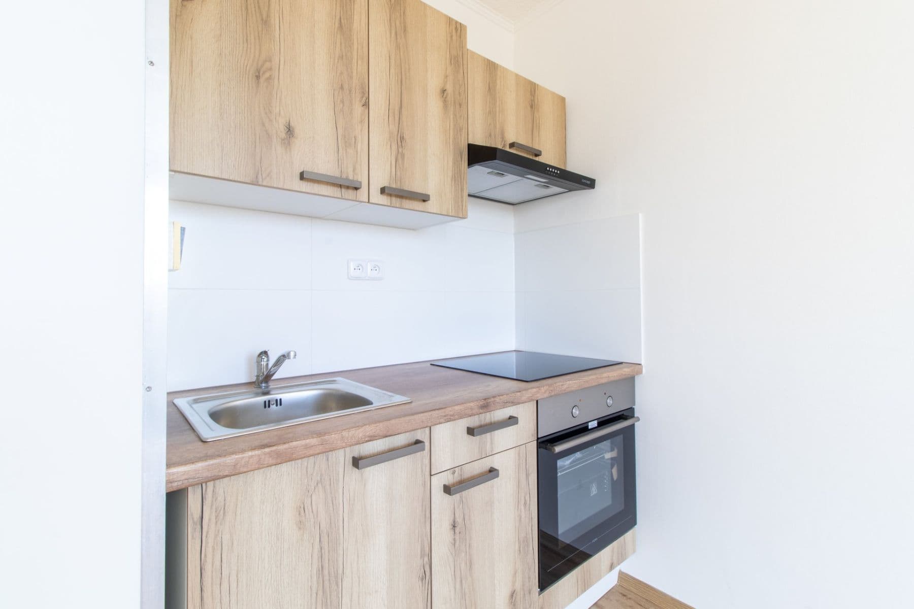 Pronájem bytu 2+kk 45 m², Generála Janouška, Praha, Praha Pronájem bytu 2+kk 45 m², Generála Janouška, Praha, Praha