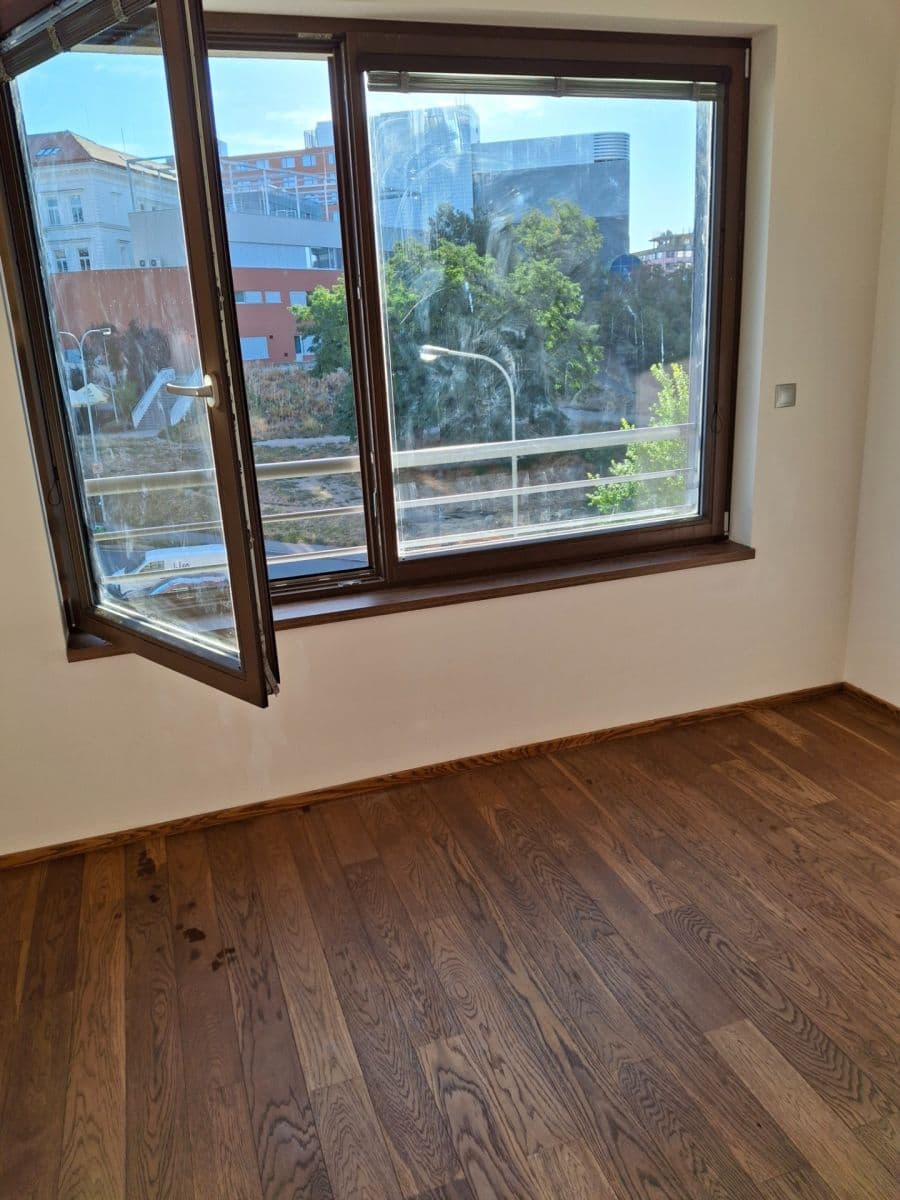 Pronájem bytu 1+kk 28 m², Bassova, Praha, Praha Pronájem bytu 1+kk 28 m², Bassova, Praha, Praha