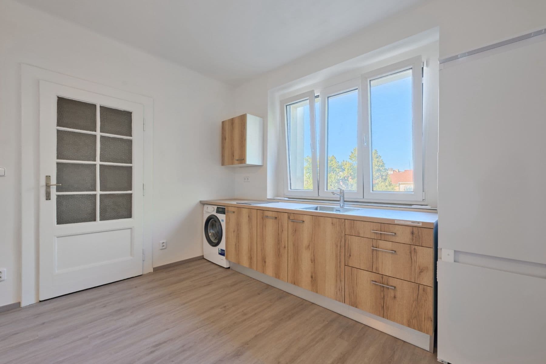 Pronájem bytu 1+kk 30 m², Viklefova, Praha, Praha Pronájem bytu 1+kk 30 m², Viklefova, Praha, Praha