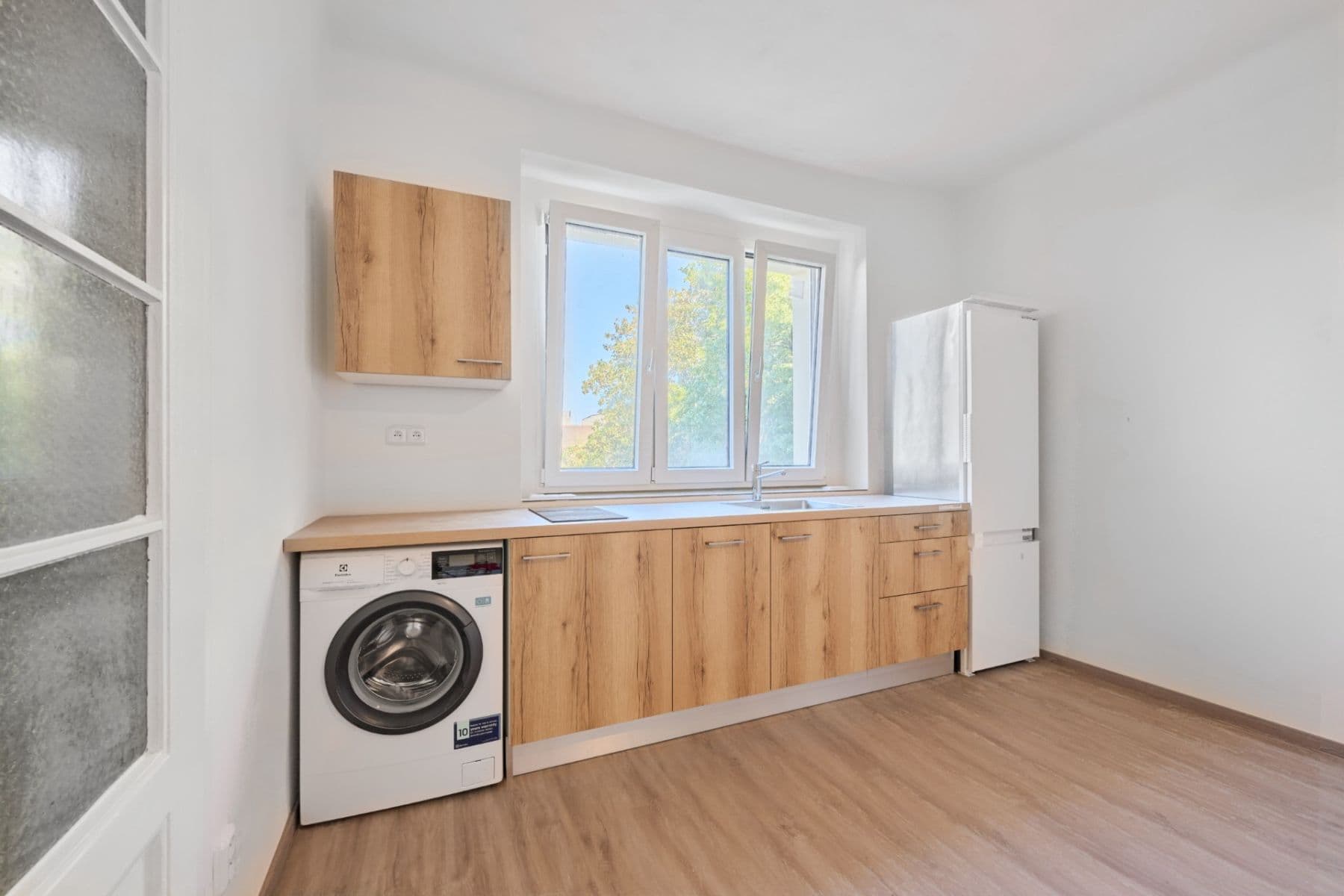 Pronájem bytu 1+kk 30 m², Viklefova, Praha, Praha Pronájem bytu 1+kk 30 m², Viklefova, Praha, Praha