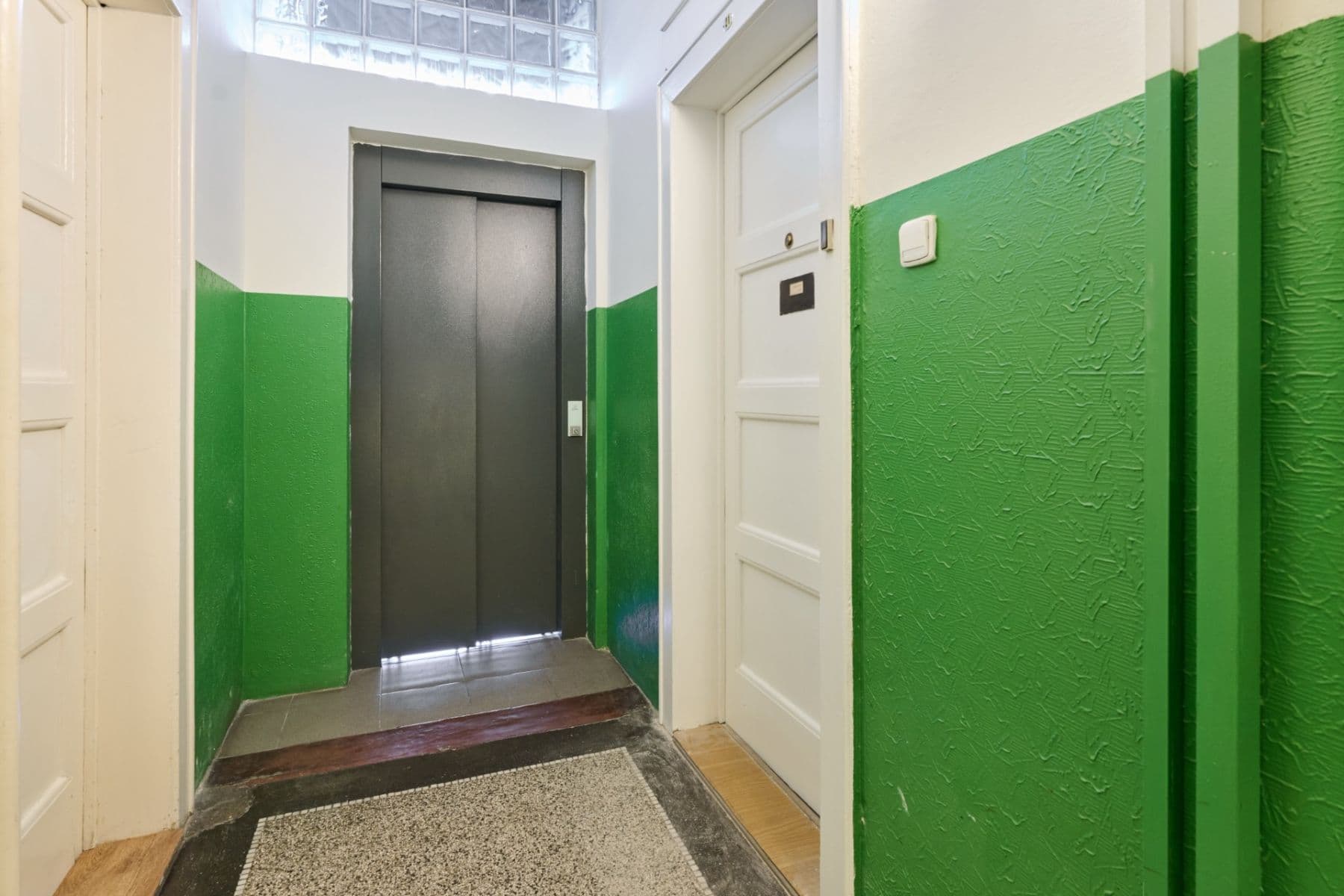 Pronájem bytu 1+kk 30 m², Viklefova, Praha, Praha Pronájem bytu 1+kk 30 m², Viklefova, Praha, Praha