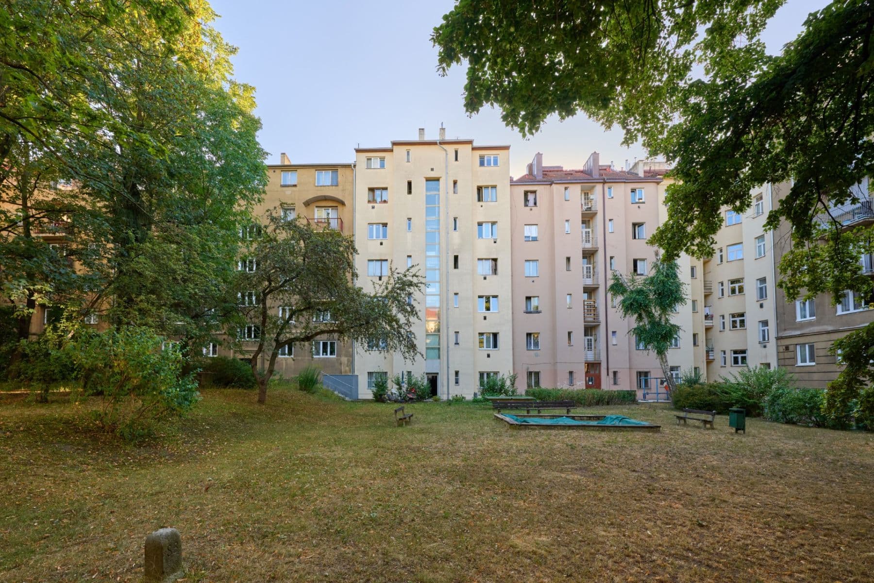 Pronájem bytu 1+kk 30 m², Viklefova, Praha, Praha Pronájem bytu 1+kk 30 m², Viklefova, Praha, Praha
