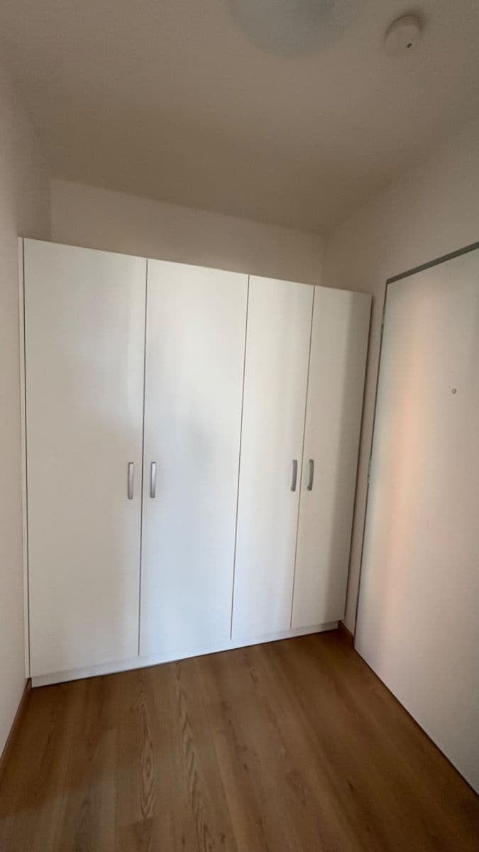 Pronájem bytu 1+kk 32 m², Poděbradská, Praha, Praha Pronájem bytu 1+kk 32 m², Poděbradská, Praha, Praha