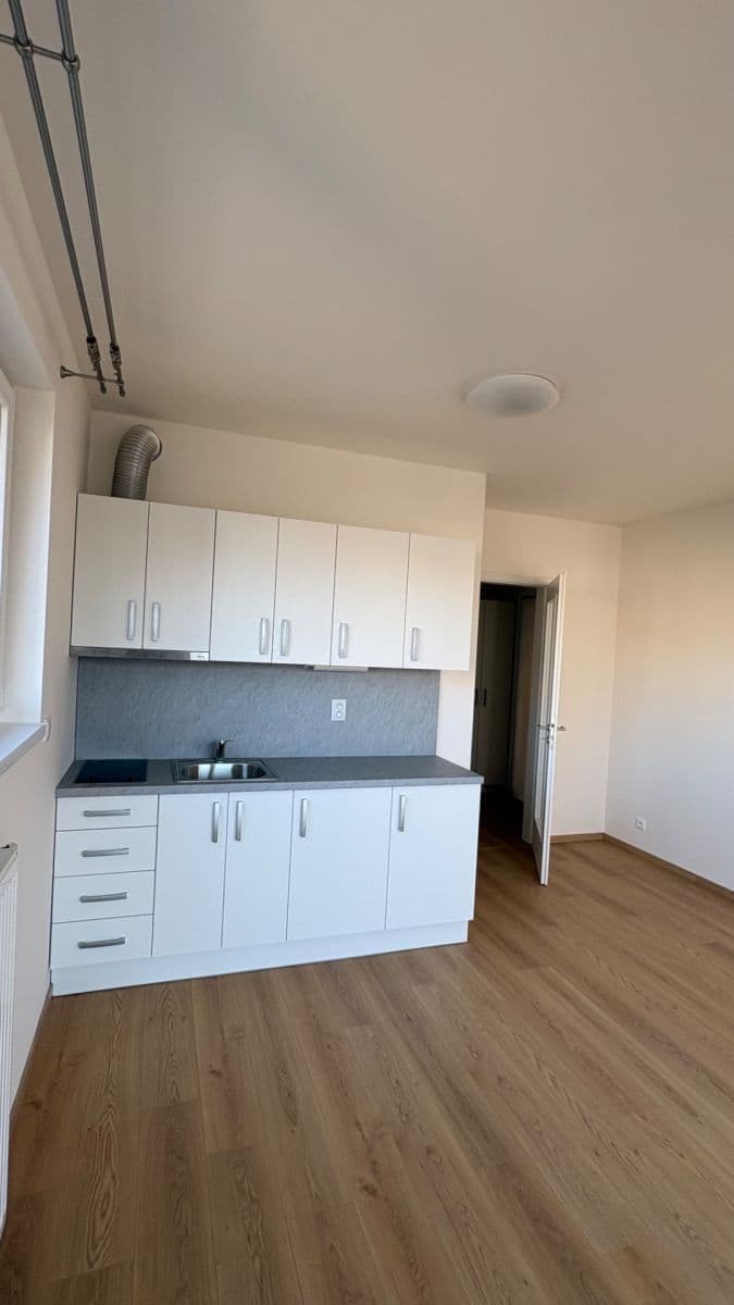 Pronájem bytu 1+kk 32 m², Poděbradská, Praha, Praha Pronájem bytu 1+kk 32 m², Poděbradská, Praha, Praha