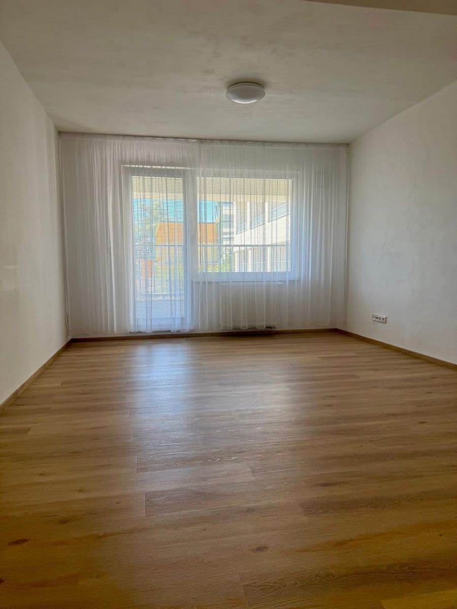 Pronájem bytu 1+kk 34 m², Mochovská, Praha, Praha Pronájem bytu 1+kk 34 m², Mochovská, Praha, Praha