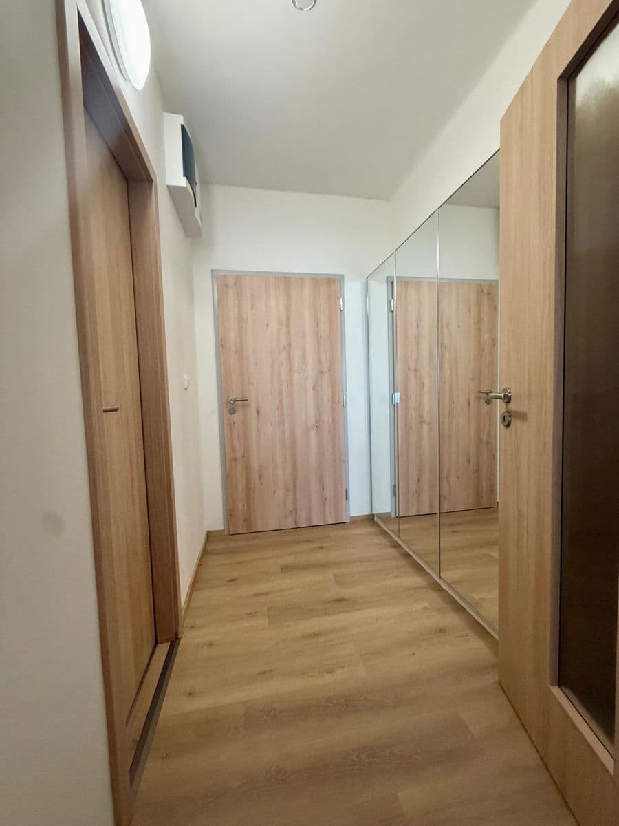 Pronájem bytu 1+kk 34 m², Mochovská, Praha, Praha Pronájem bytu 1+kk 34 m², Mochovská, Praha, Praha