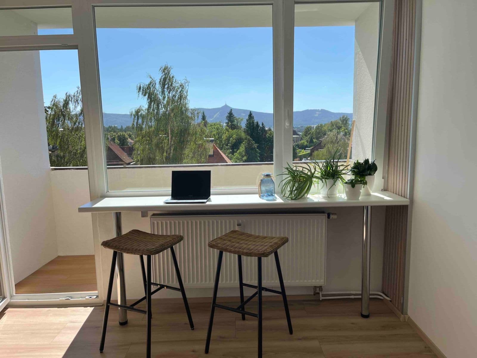 Pronájem bytu 1+kk 22 m², Březová alej, Liberec, Liberecký kraj Pronájem bytu 1+kk 22 m², Březová alej, Liberec, Liberecký kraj