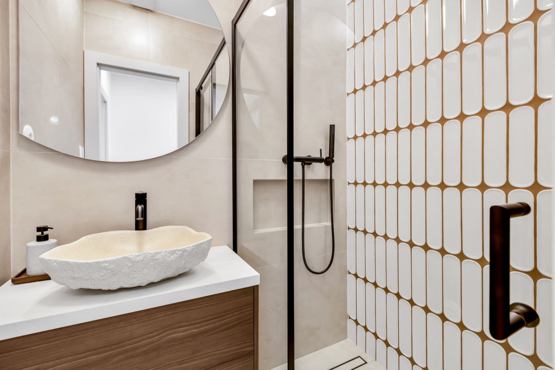 Prodej bytu 1+kk 29 m², Kolbenova, Praha, Praha Prodej bytu 1+kk 29 m², Kolbenova, Praha, Praha