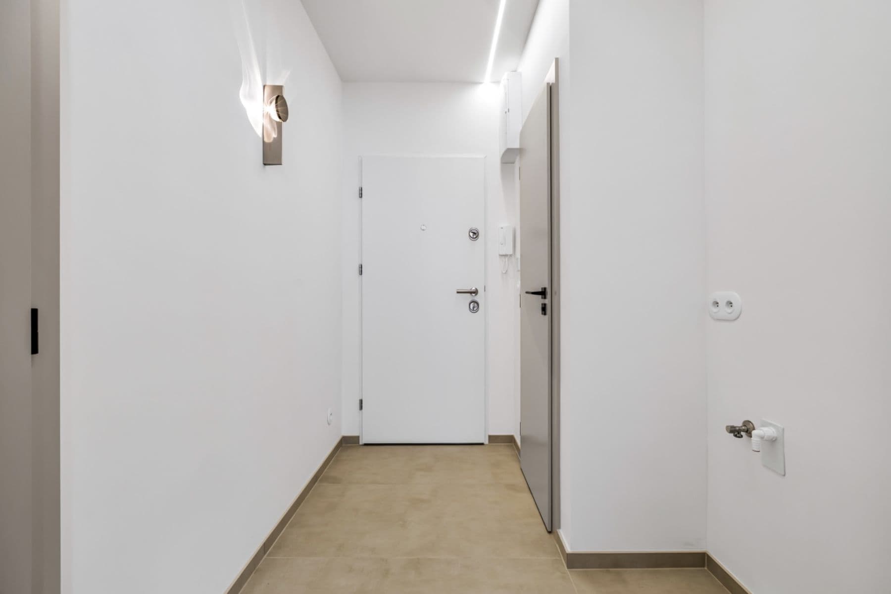 Prodej bytu 1+kk 29 m², Kolbenova, Praha, Praha Prodej bytu 1+kk 29 m², Kolbenova, Praha, Praha