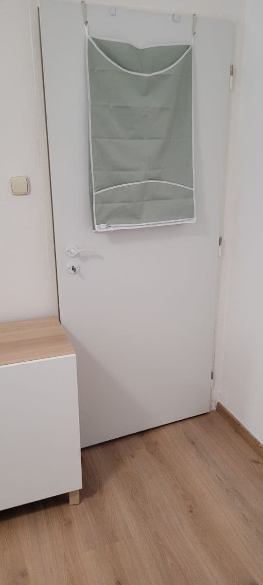 Pronájem bytu Garsoniéra 23 m², Herlianska, Ružinov, Bratislavský kraj Pronájem bytu Garsoniéra 23 m², Herlianska, Ružinov, Bratislavský kraj