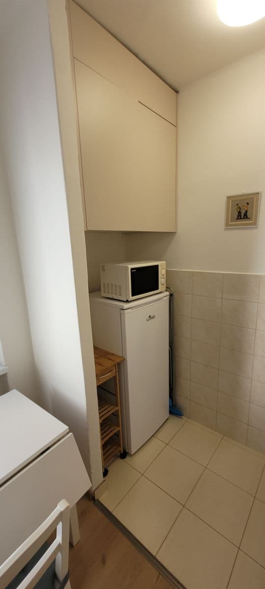 Pronájem bytu Garsoniéra 23 m², Herlianska, Ružinov, Bratislavský kraj Pronájem bytu Garsoniéra 23 m², Herlianska, Ružinov, Bratislavský kraj