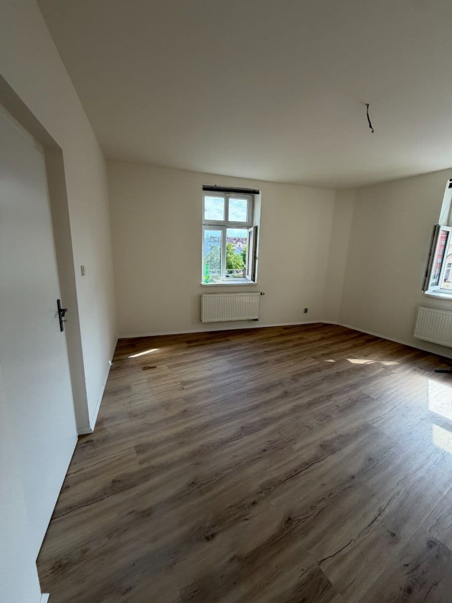 Pronájem bytu 1+1 45 m², Na Dědince, Praha, Praha Pronájem bytu 1+1 45 m², Na Dědince, Praha, Praha