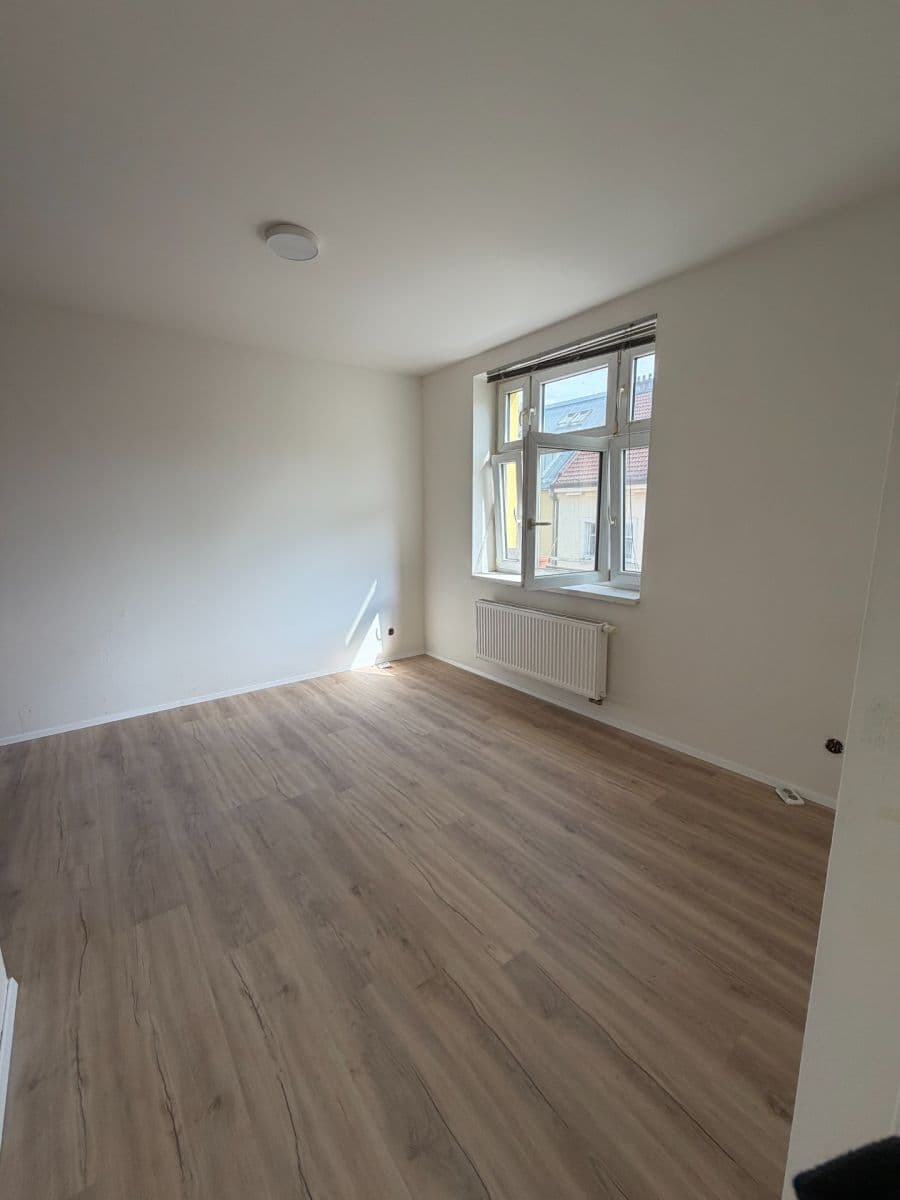 Pronájem bytu 1+1 45 m², Na Dědince, Praha, Praha Pronájem bytu 1+1 45 m², Na Dědince, Praha, Praha