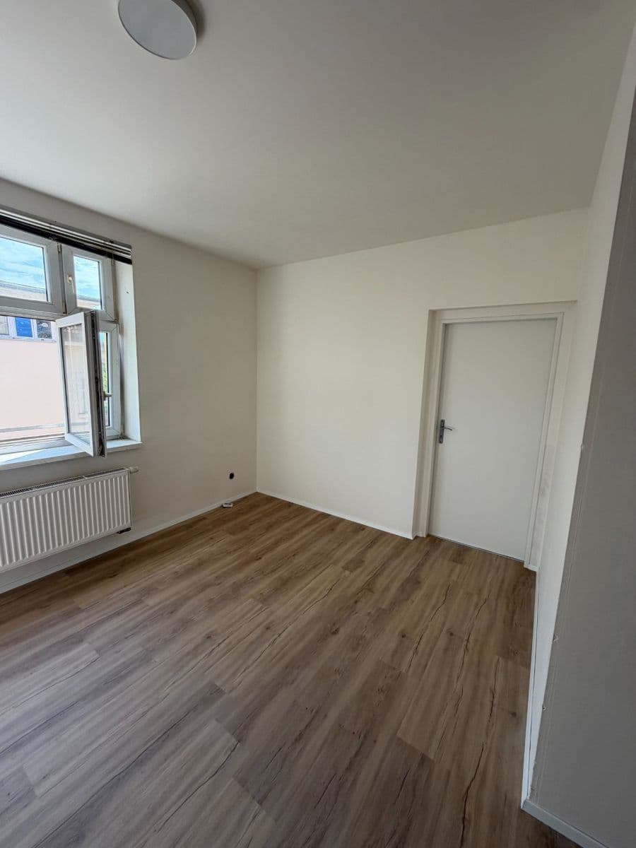 Pronájem bytu 1+1 45 m², Na Dědince, Praha, Praha Pronájem bytu 1+1 45 m², Na Dědince, Praha, Praha