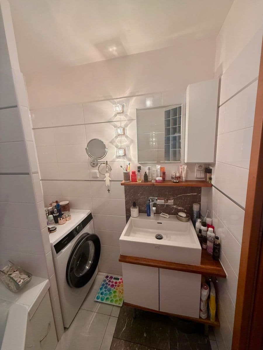 Prodej bytu 3+1 76 m², Podvinný mlýn, Praha, Praha Prodej bytu 3+1 76 m², Podvinný mlýn, Praha, Praha