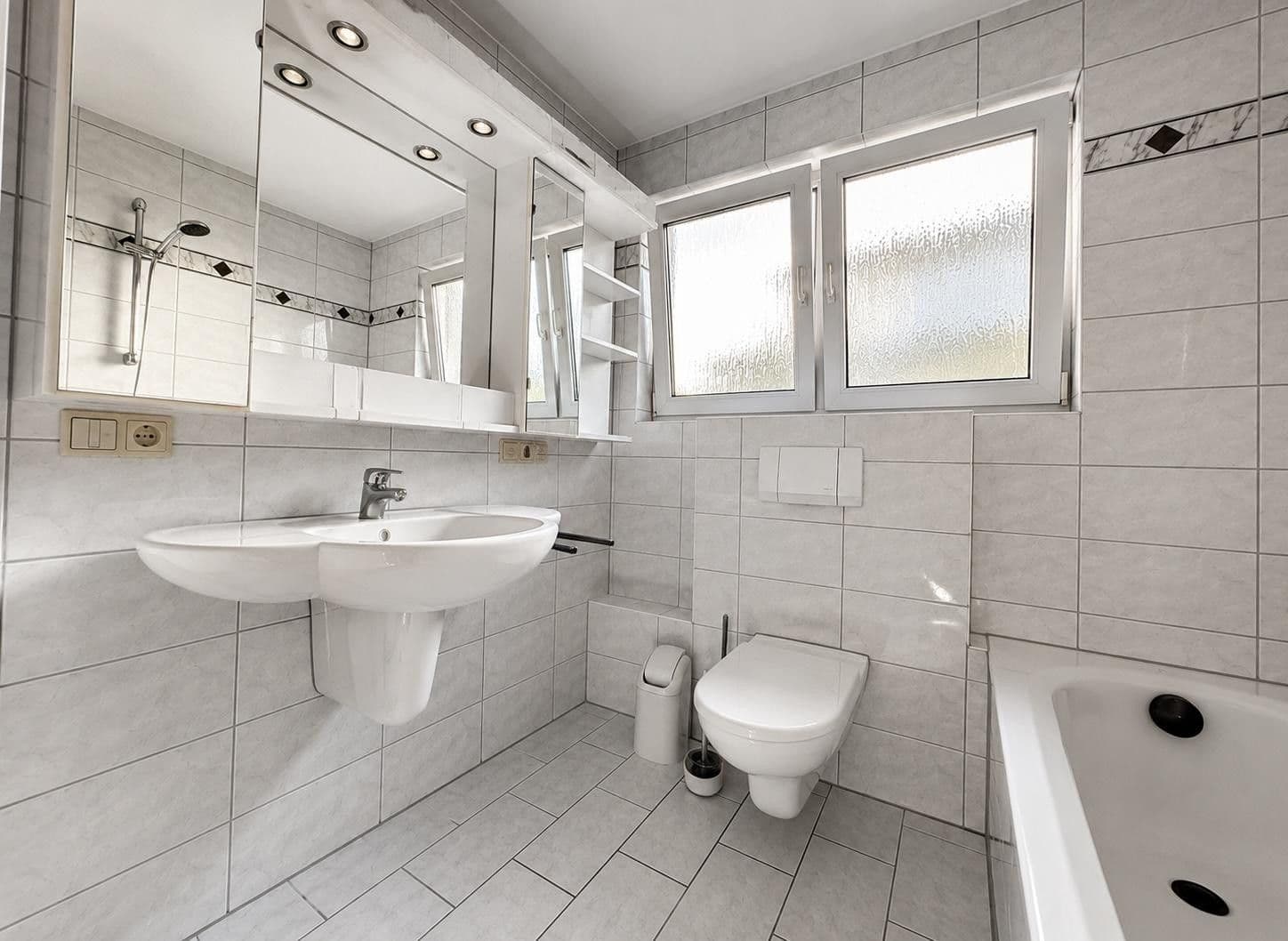 Prodej bytu 3+kk 85 m², Bahnhofstraße, Schwaikheim, Bádensko-Württembersko Prodej bytu 3+kk 85 m², Bahnhofstraße, Schwaikheim, Bádensko-Württembersko