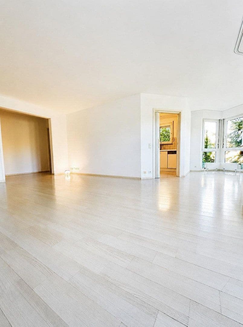 Prodej bytu 3+kk 85 m², Bahnhofstraße, Schwaikheim, Bádensko-Württembersko Prodej bytu 3+kk 85 m², Bahnhofstraße, Schwaikheim, Bádensko-Württembersko