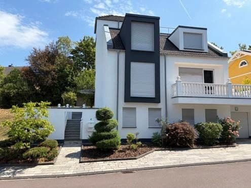 Prodej domu 191 m², pozemek 352 m², Konz, Porýní-Falc Prodej domu 191 m², pozemek 352 m², Konz, Porýní-Falc