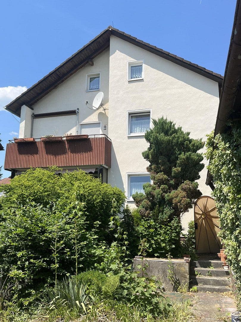 Prodej domu 161 m², pozemek 562 m², Weiden, Bavorsko Prodej domu 161 m², pozemek 562 m², Weiden, Bavorsko