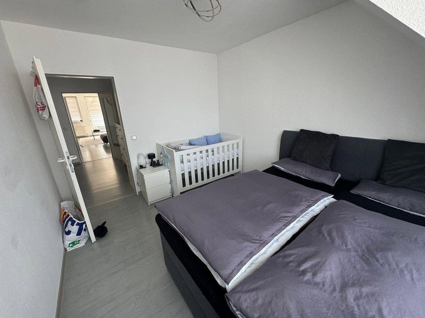 Pronájem bytu 3+kk 87 m², Berliner Straße 55, Niederkassel, Severní Porýní-Vestfálsko Pronájem bytu 3+kk 87 m², Berliner Straße 55, Niederkassel, Severní Porýní-Vestfálsko