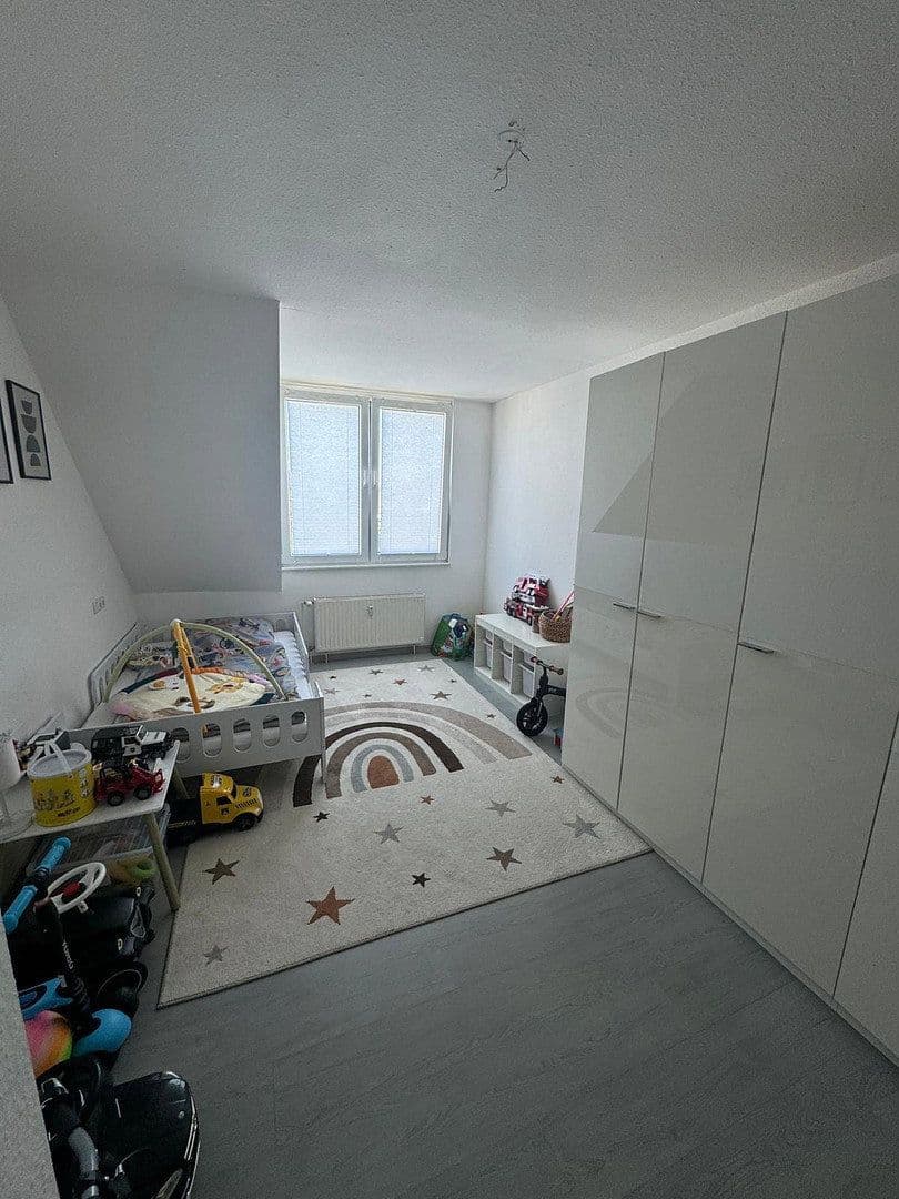 Pronájem bytu 3+kk 87 m², Berliner Straße 55, Niederkassel, Severní Porýní-Vestfálsko Pronájem bytu 3+kk 87 m², Berliner Straße 55, Niederkassel, Severní Porýní-Vestfálsko