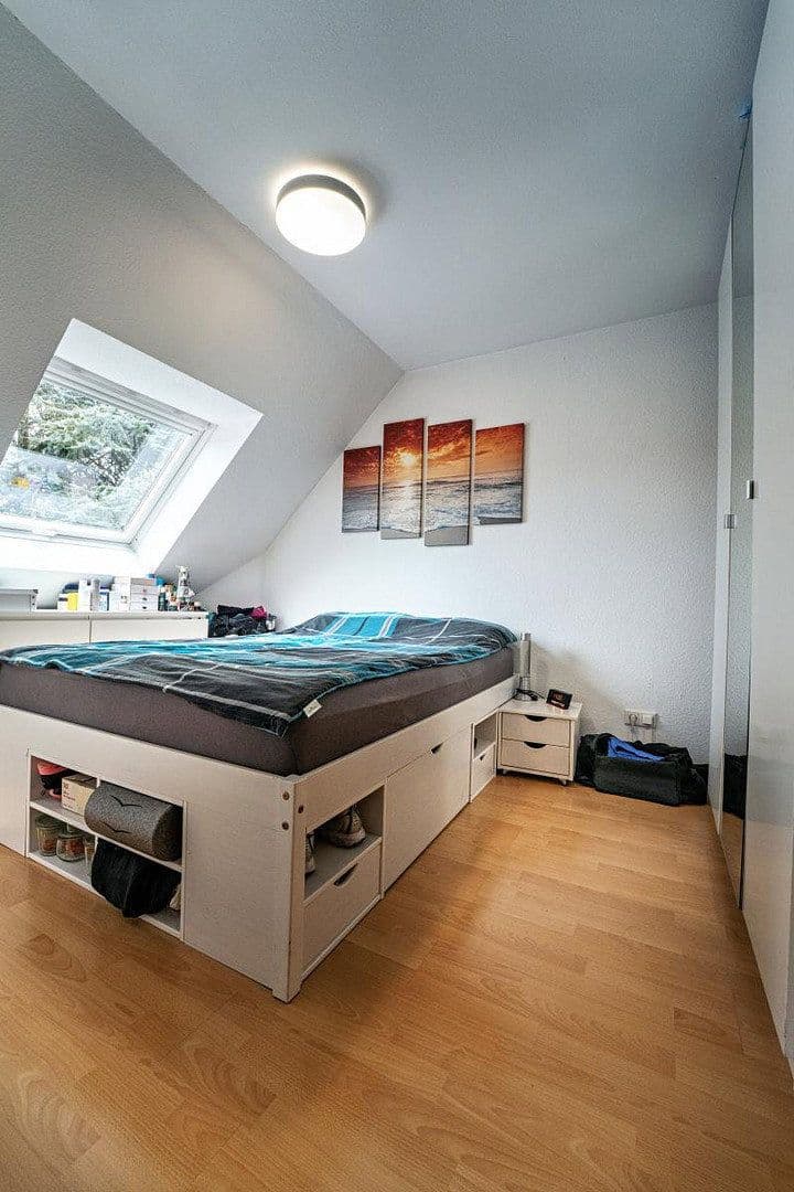 Prodej bytu 3+1 62 m², Essen, Severní Porýní-Vestfálsko Prodej bytu 3+1 62 m², Essen, Severní Porýní-Vestfálsko