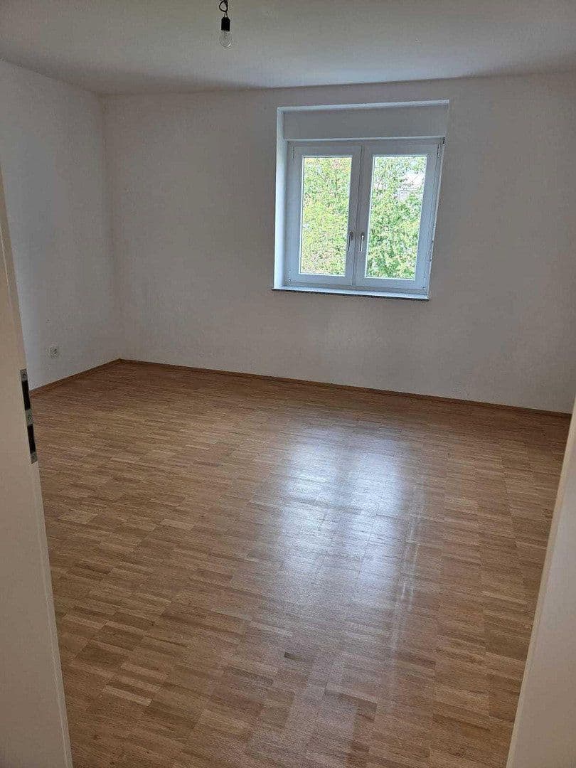 Prodej bytu 2+1 70 m², Julie-Pöhler-Straße 8, Crailsheim, Bádensko-Württembersko Prodej bytu 2+1 70 m², Julie-Pöhler-Straße 8, Crailsheim, Bádensko-Württembersko