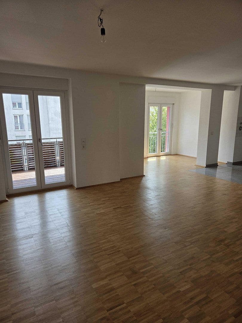 Prodej bytu 2+1 70 m², Julie-Pöhler-Straße 8, Crailsheim, Bádensko-Württembersko Prodej bytu 2+1 70 m², Julie-Pöhler-Straße 8, Crailsheim, Bádensko-Württembersko