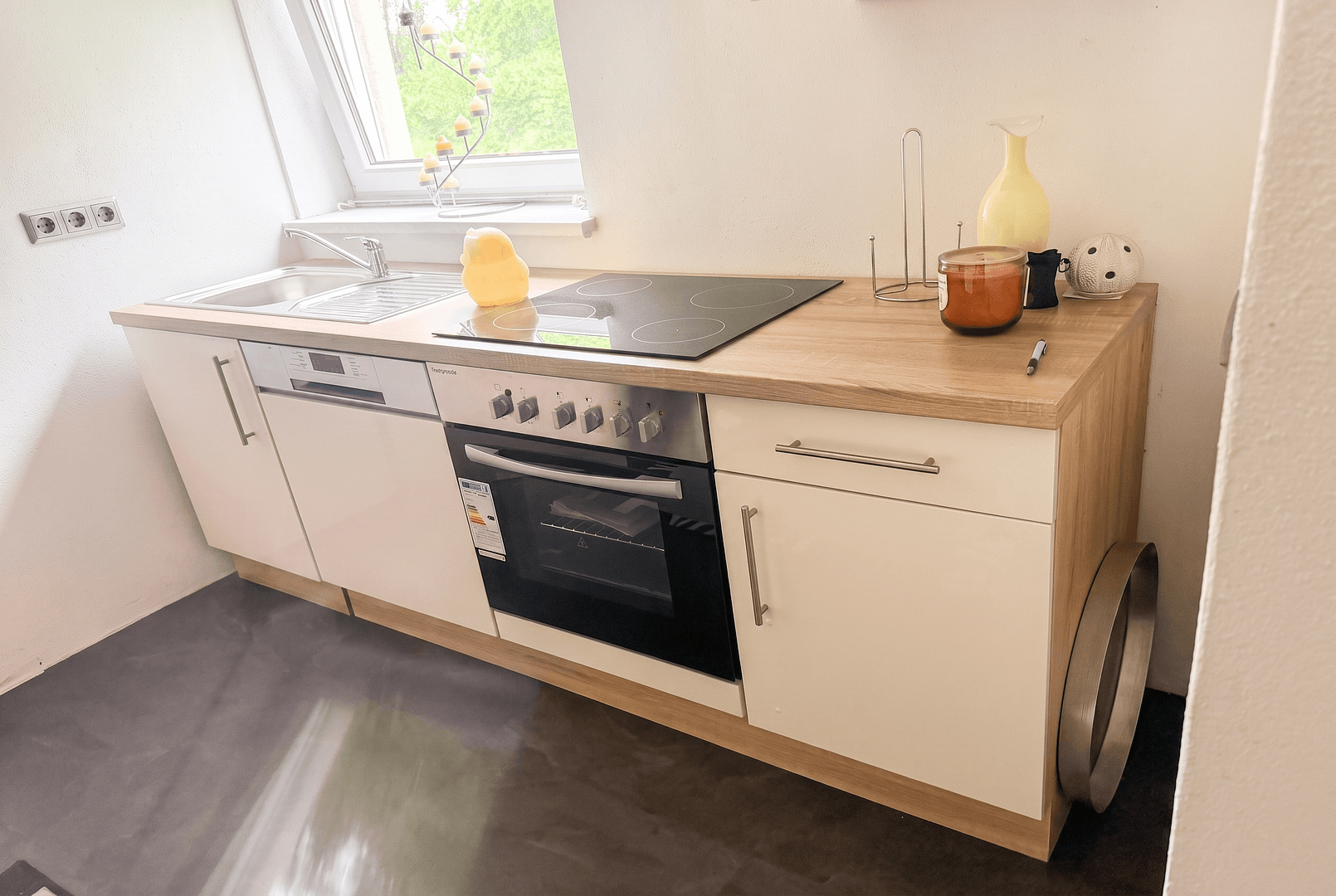 Prodej domu 140 m², pozemek 3.683 m², Colditzer Landstr. 7 + 9, Grimma, Sasko Prodej domu 140 m², pozemek 3.683 m², Colditzer Landstr. 7 + 9, Grimma, Sasko