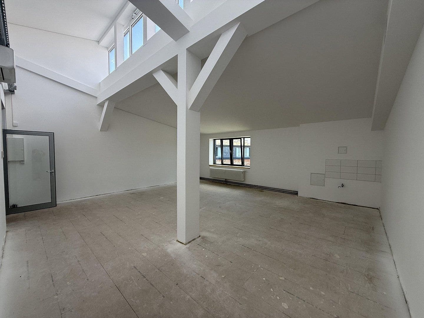 Pronájem kanceláře 57 m², Äußere Oybiner Straße 16, Žitava, Sasko Pronájem kanceláře 57 m², Äußere Oybiner Straße 16, Žitava, Sasko