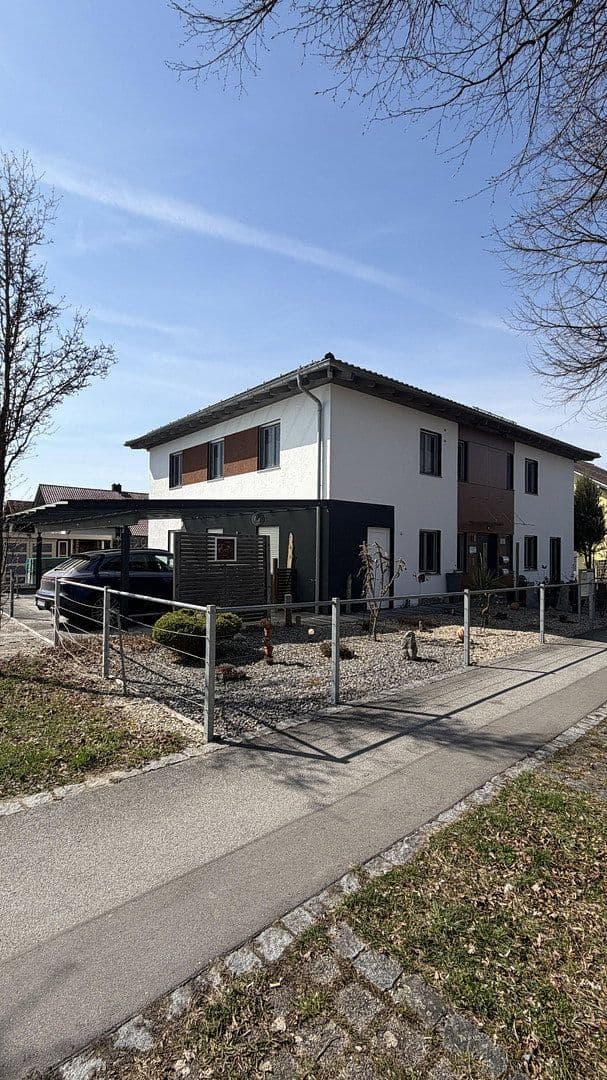 Prodej domu 265 m², pozemek 1.029 m², Osterhofen, Bavorsko Prodej domu 265 m², pozemek 1.029 m², Osterhofen, Bavorsko