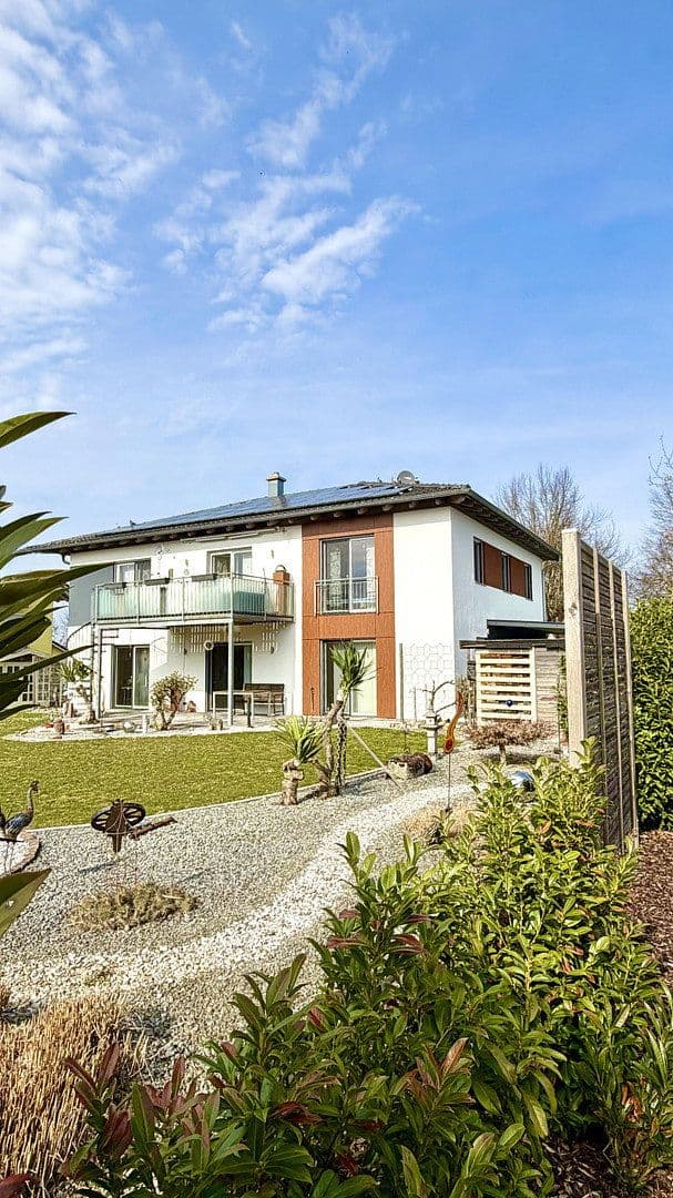 Prodej domu 265 m², pozemek 1.029 m², Osterhofen, Bavorsko Prodej domu 265 m², pozemek 1.029 m², Osterhofen, Bavorsko