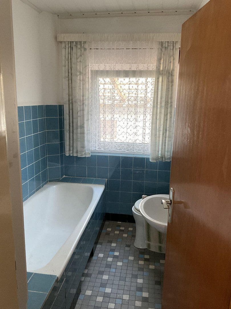 Prodej domu 120 m², pozemek 678 m², Algermissen, Dolní Sasko Prodej domu 120 m², pozemek 678 m², Algermissen, Dolní Sasko