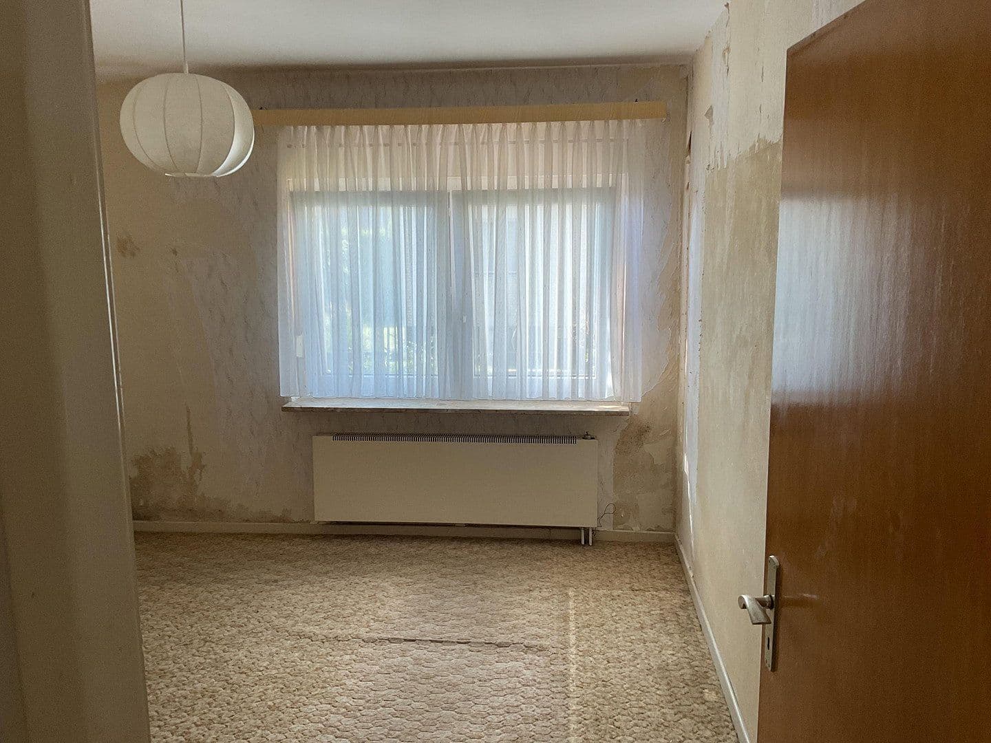 Prodej domu 120 m², pozemek 678 m², Algermissen, Dolní Sasko Prodej domu 120 m², pozemek 678 m², Algermissen, Dolní Sasko