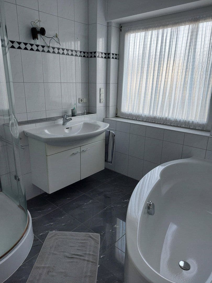 Prodej domu 144 m², pozemek 396 m², Unna, Severní Porýní-Vestfálsko Prodej domu 144 m², pozemek 396 m², Unna, Severní Porýní-Vestfálsko