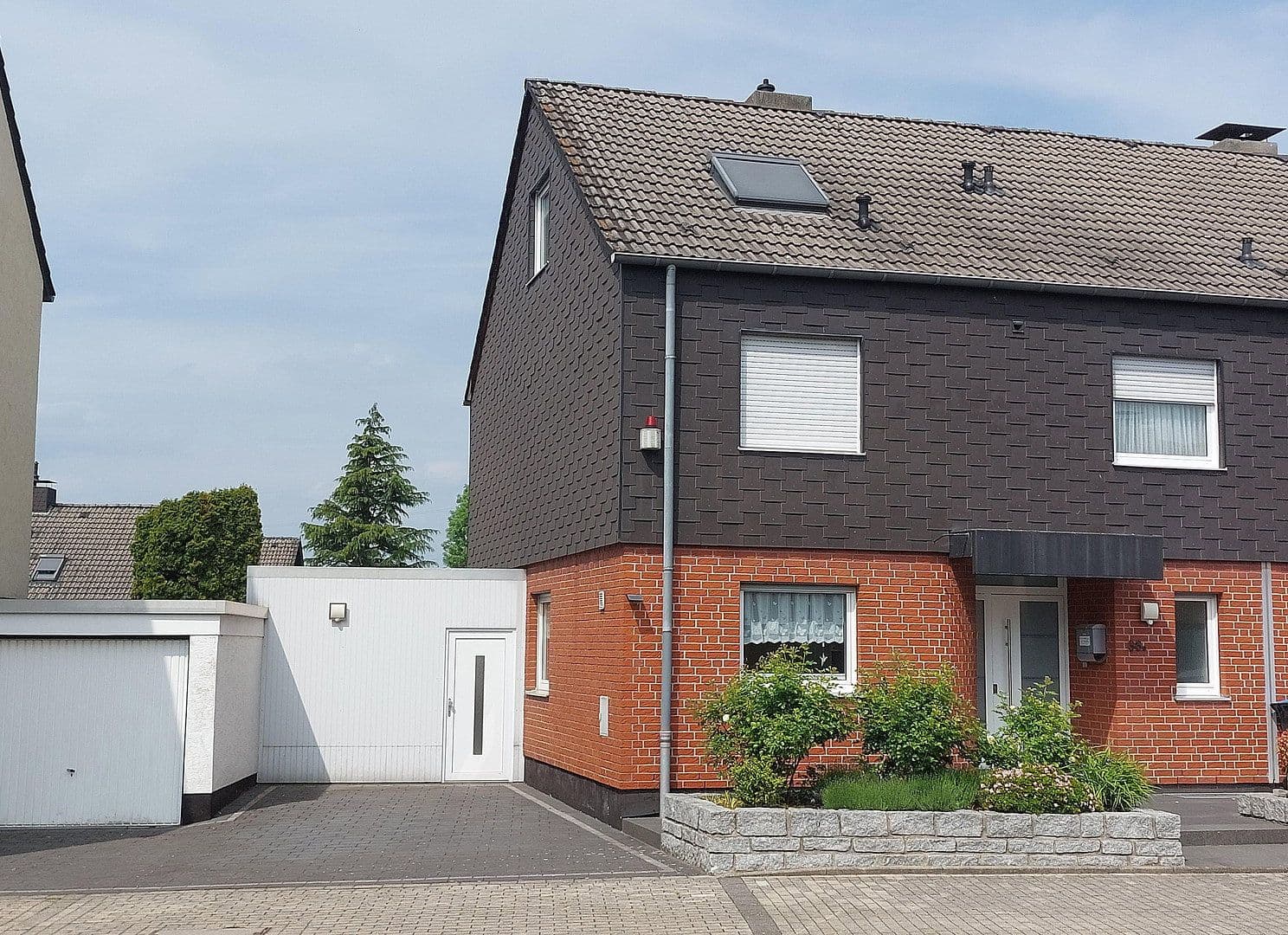 Prodej domu 144 m², pozemek 396 m², Unna, Severní Porýní-Vestfálsko Prodej domu 144 m², pozemek 396 m², Unna, Severní Porýní-Vestfálsko