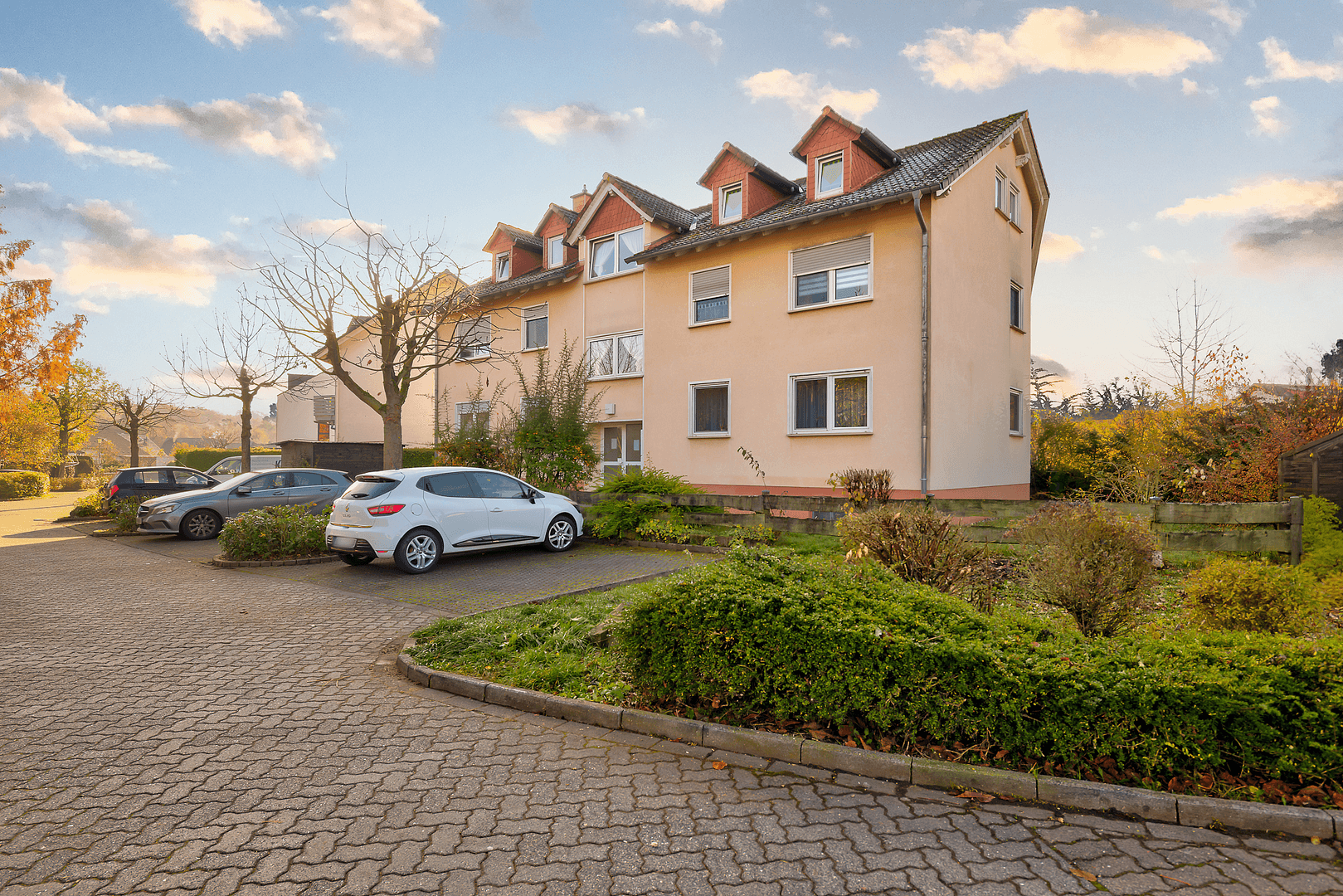 Prodej domu 425 m², pozemek 697 m², Altenstadt, Hessen Prodej domu 425 m², pozemek 697 m², Altenstadt, Hessen