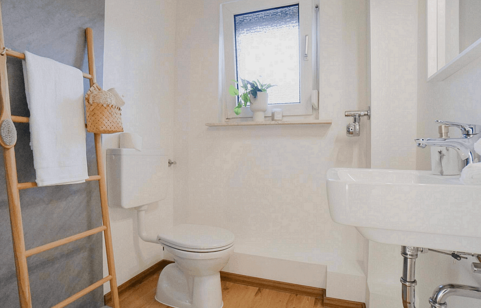 Pronájem bytu 3+1 67 m², Bremerhaven, Bremen Pronájem bytu 3+1 67 m², Bremerhaven, Bremen