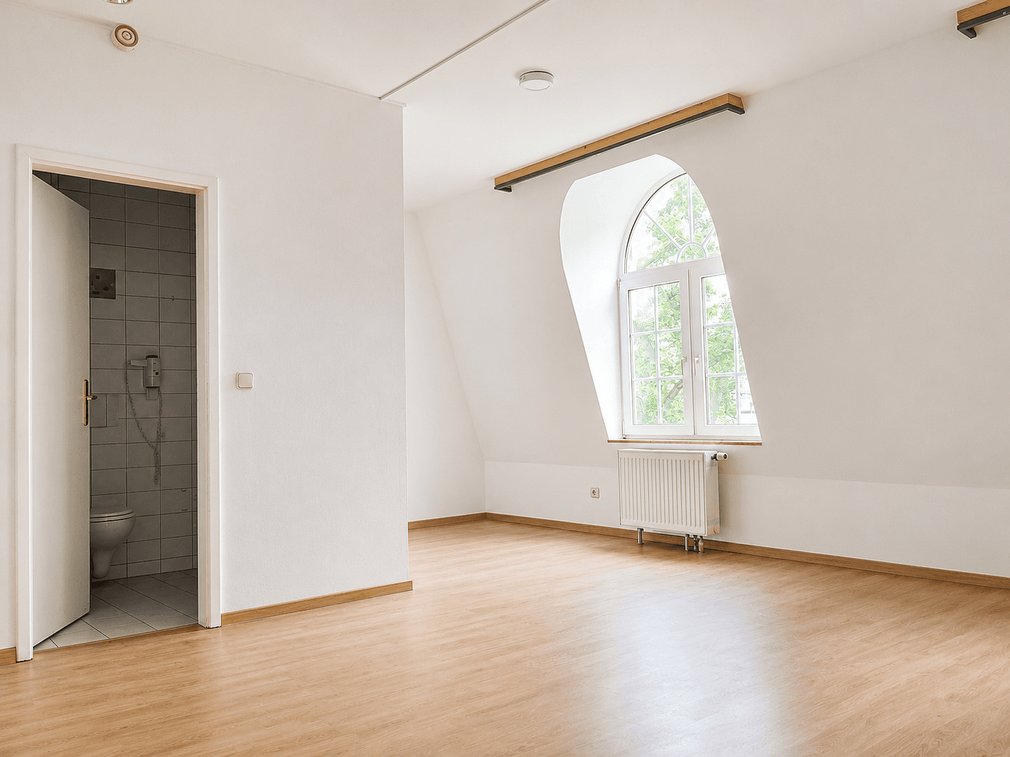 Pronájem bytu 4+1 100 m², Krakauer Straße 49, Markranstädt, Sasko Pronájem bytu 4+1 100 m², Krakauer Straße 49, Markranstädt, Sasko