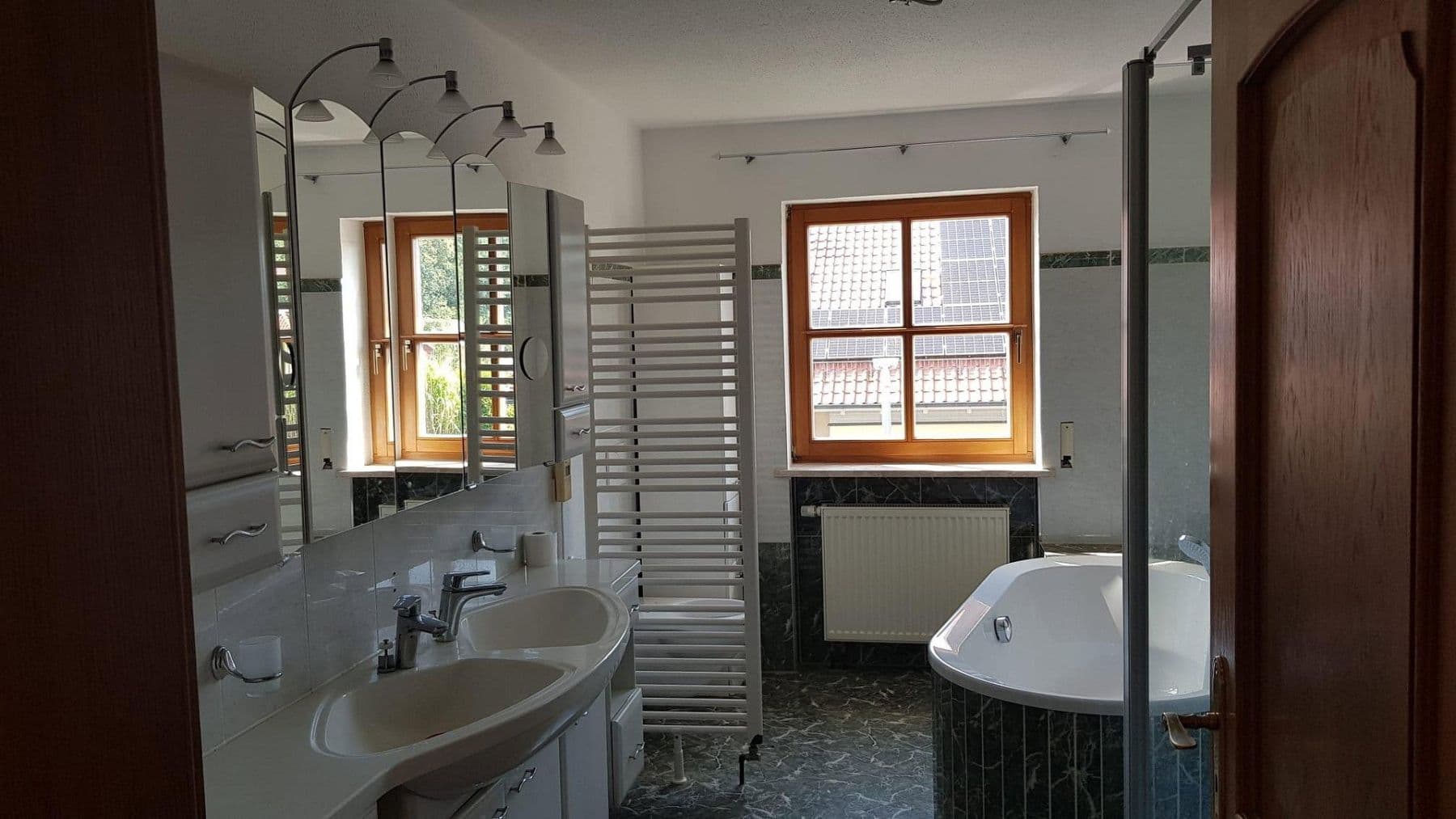 Prodej bytu 4+1 160 m², Tannenweg 8, Bad Griesbach i.Rottal, Bavorsko Prodej bytu 4+1 160 m², Tannenweg 8, Bad Griesbach i.Rottal, Bavorsko