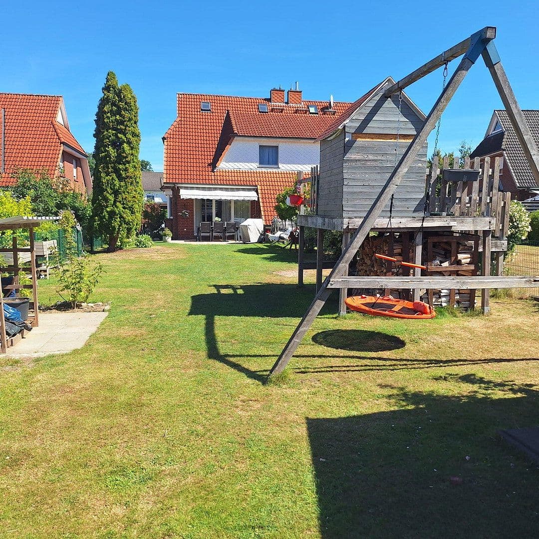 Prodej domu 98 m², pozemek 470 m², Tostedt, Dolní Sasko Prodej domu 98 m², pozemek 470 m², Tostedt, Dolní Sasko